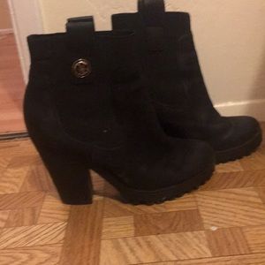 GUESS BOOTS AS NEW !